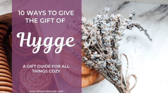 10 ideas to give the gift of hygge this holiday season.  Click over for the best cozy and calming gift ideas for the hygge lover in your life.